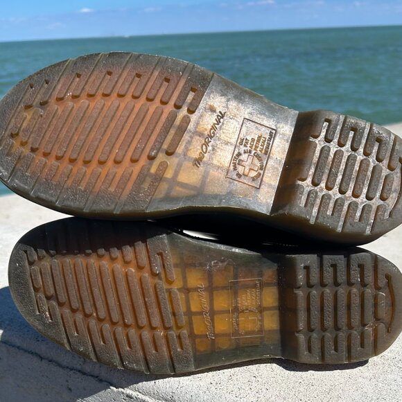 Dr. Martens Docs 1461 Three Hole Shoes EU 41 Men 8 Lady 9 - Picture 9 of 10